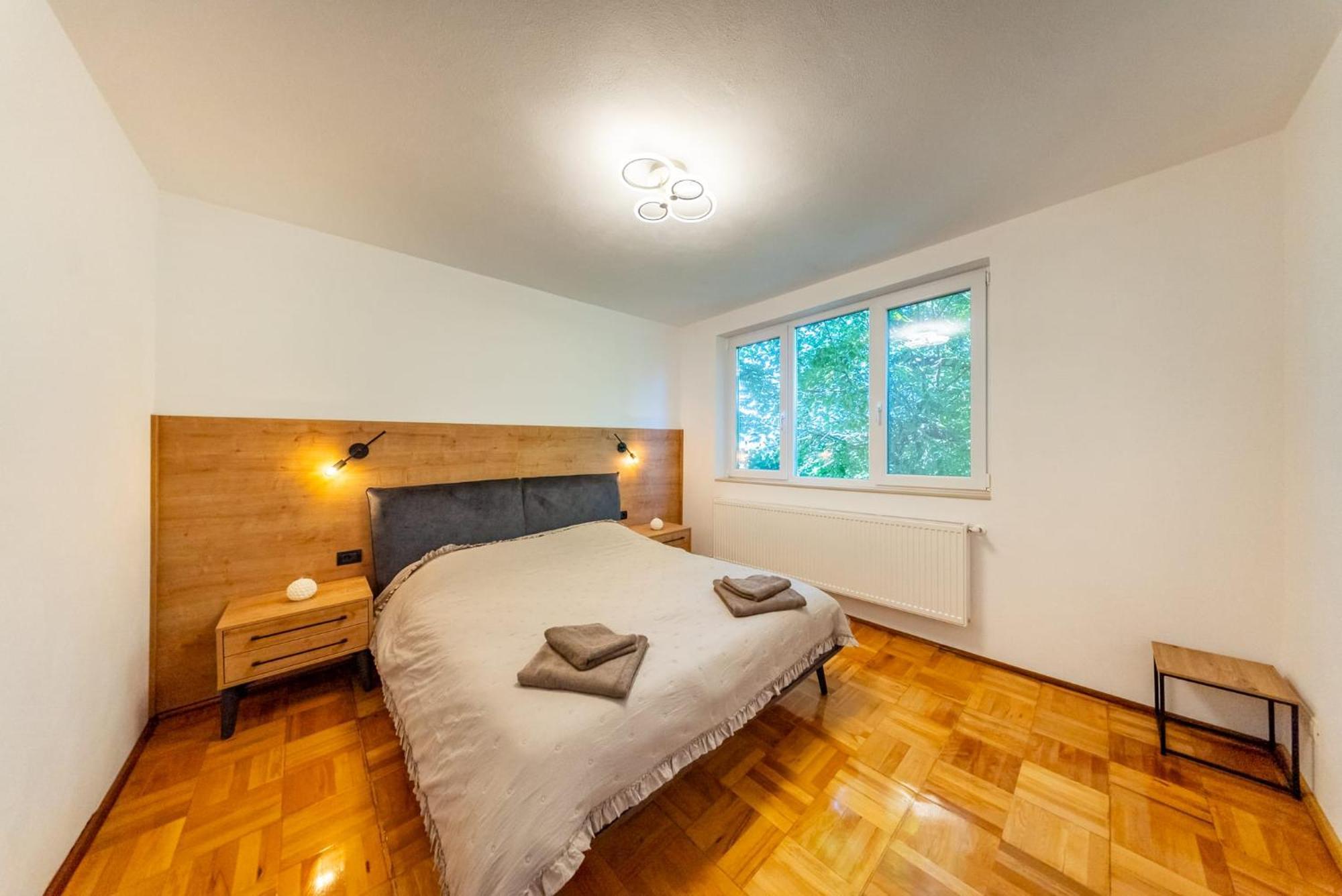 Casa Bella - Apartment In The City Center Arad Luaran gambar